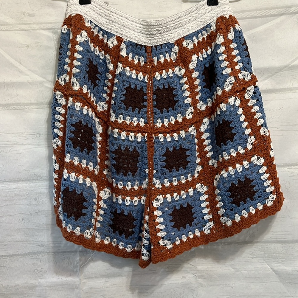 Ultra Pink Cottagecore Granny Square Crochet Shorts Brown Blue White Size XL - Picture 6 of 13